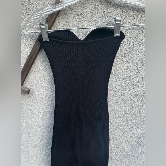 Khaite Loie ribbed-knit midi dress in Black - Picture 12 of 12